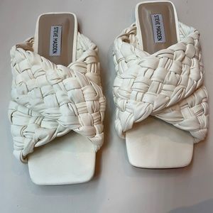 Steve Madden Women’s Flat Sandals